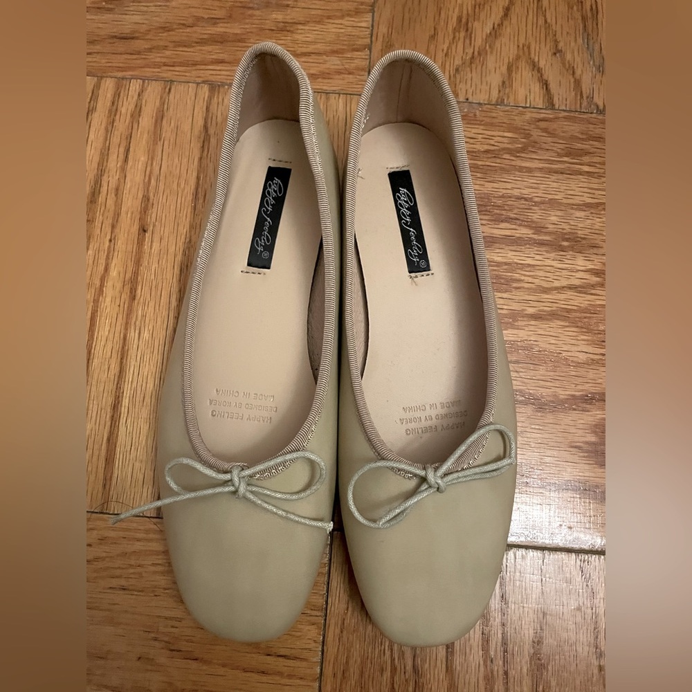 Ballet flats